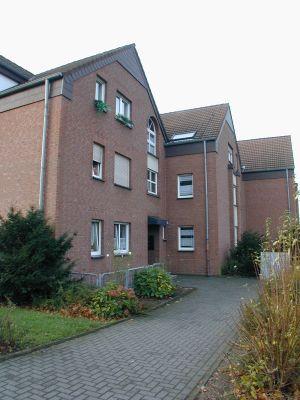 Etagenwohnung Neukirchen-Vluyn Vluyn - 3.5 Zimmer, 77 m&sup2;, 357&euro; | Angebot:26702983