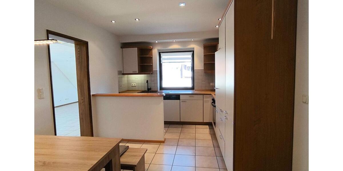 Dachgeschoßwohnung Nettetal - 3 Zimmer, 89 m&sup2;, 875&euro; | Angebot:26021734