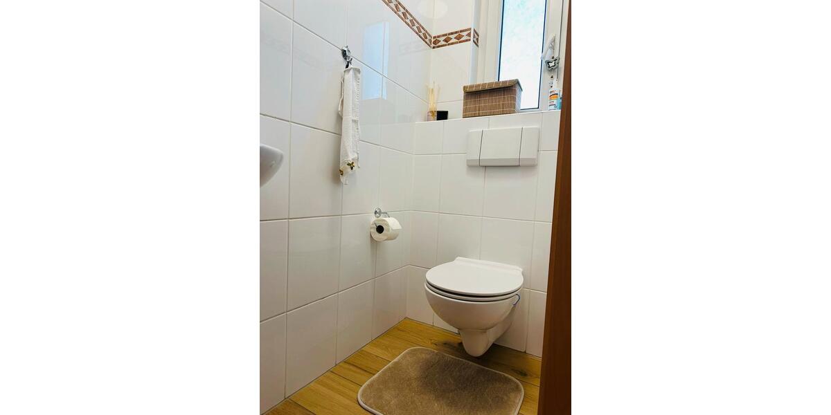 Reihenhaus Moers Schwafheim - 5.5 Zimmer, 118 m&sup2;, 1.650&euro; | Angebot:26703306