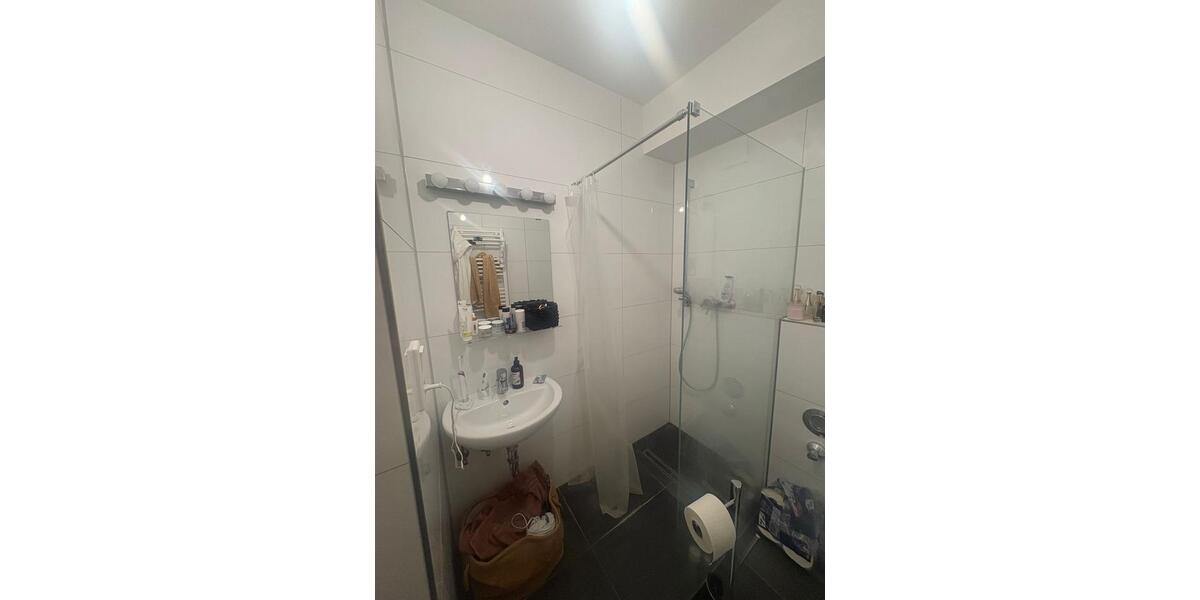 Etagenwohnung Düsseldorf Stadtbezirk 3 - 1.5 Zimmer, 40 m&sup2;, 950&euro; | Angebot:25519539