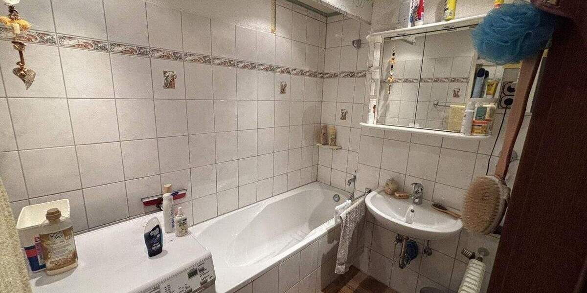 Etagenwohnung Krefeld Uerdingen - 3 Zimmer, 79 m&sup2;, 130.000&euro; | Angebot:25741185