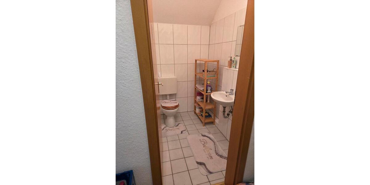 Dachgeschoßwohnung Krefeld Benrad - 2 Zimmer, 65 m&sup2;, 550&euro; | Angebot:26665400