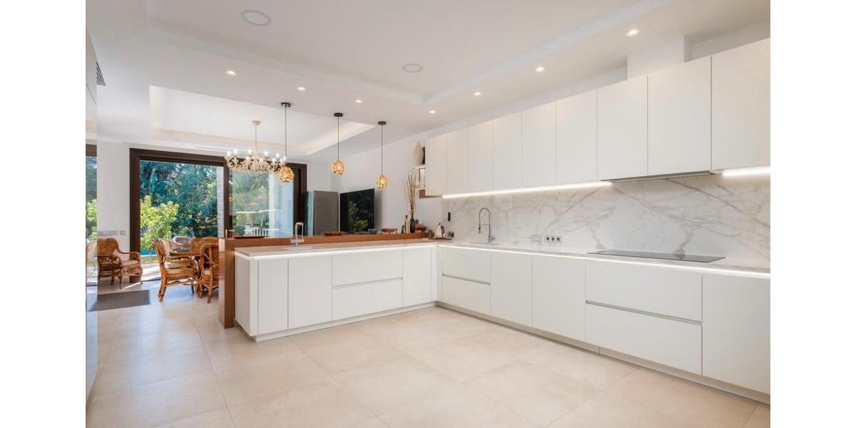 Villa Düsseldorf Stadtmitte - 7 Zimmer, 761 m&sup2;, 5.190.000&euro; | Angebot:26750435
