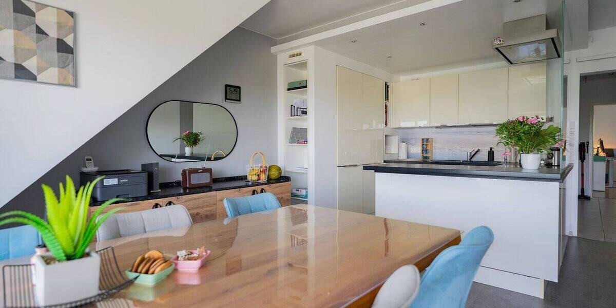 Etagenwohnung Krefeld / Cracau Cracau - 4 Zimmer, 91 m&sup2;, 259.000&euro; | Angebot:25695251