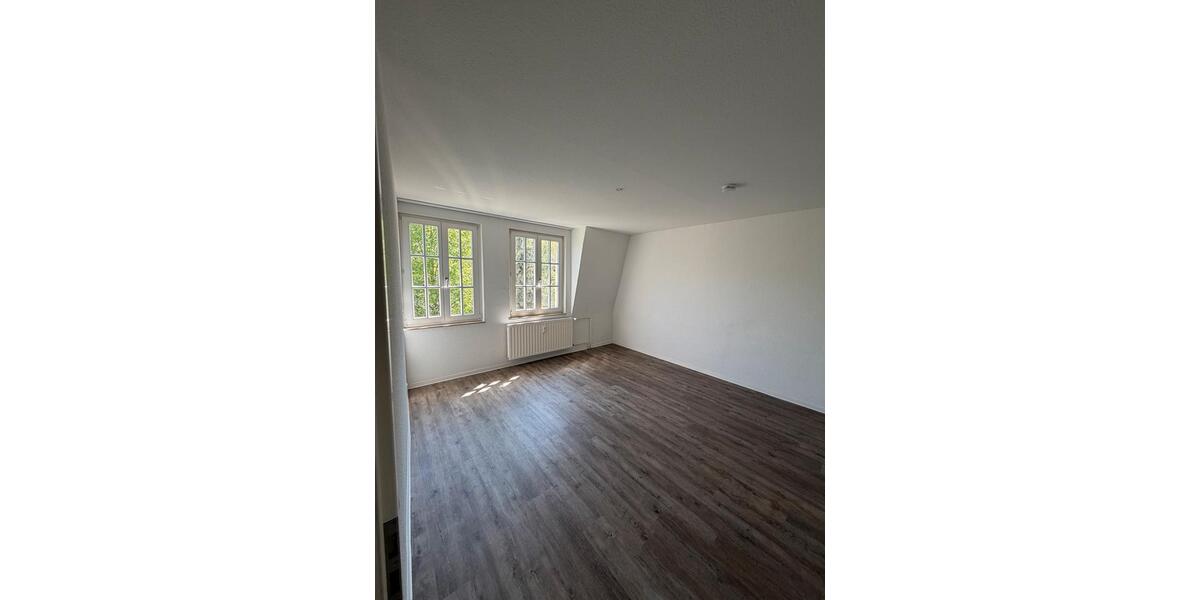 Dachgeschoßwohnung Duisburg Huckingen - 2 Zimmer, 54 m&sup2;, 760&euro; | Angebot:26692976