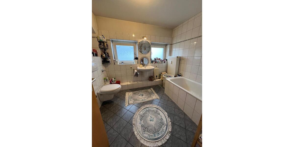 Dachgeschoßwohnung Bottrop - 3 Zimmer, 84 m&sup2;, 650&euro; | Angebot:25974963