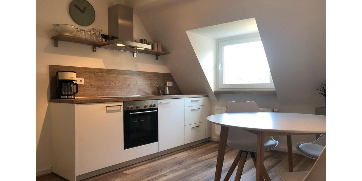 Dachgeschoßwohnung Düsseldorf Stadtbezirk 3 - 1 Zimmer, 38 m&sup2;, 1.090&euro; | Angebot:25405175