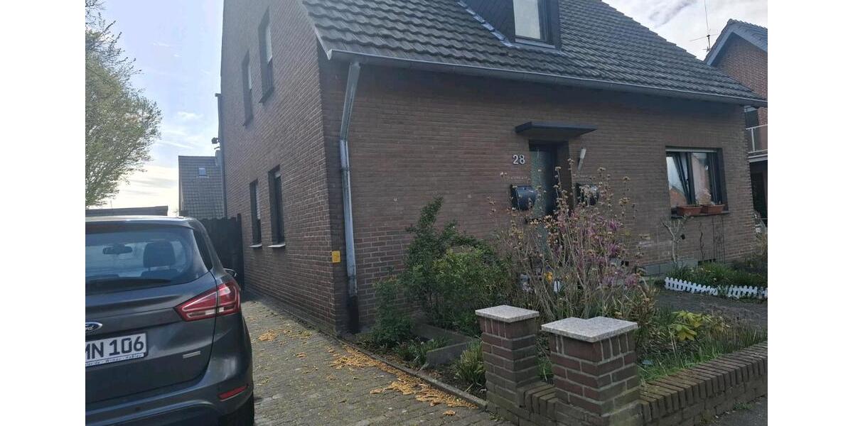 Mehrfamilienhaus, Wohnhaus Nettetal - 9 Zimmer, 125 m&sup2;, 360.000&euro; | Angebot:26040796