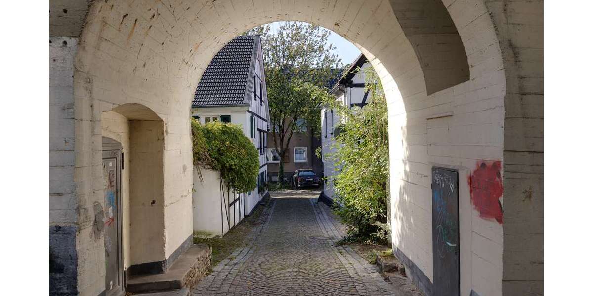 Einfamilienhaus Essen Stadtbezirk IX - 16 Zimmer, 507 m&sup2;, 550.000&euro; | Angebot:25199647