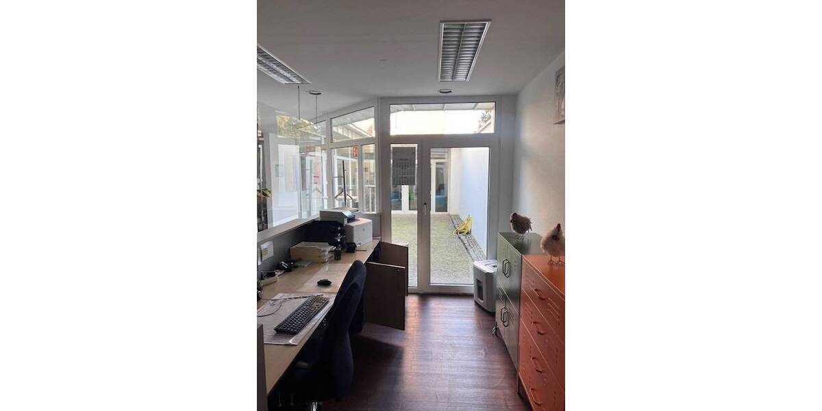 Gewerbeobjekt Krefeld Cracau - 3 Zimmer, 125 m&sup2;, 1.060&euro; | Angebot:26555087