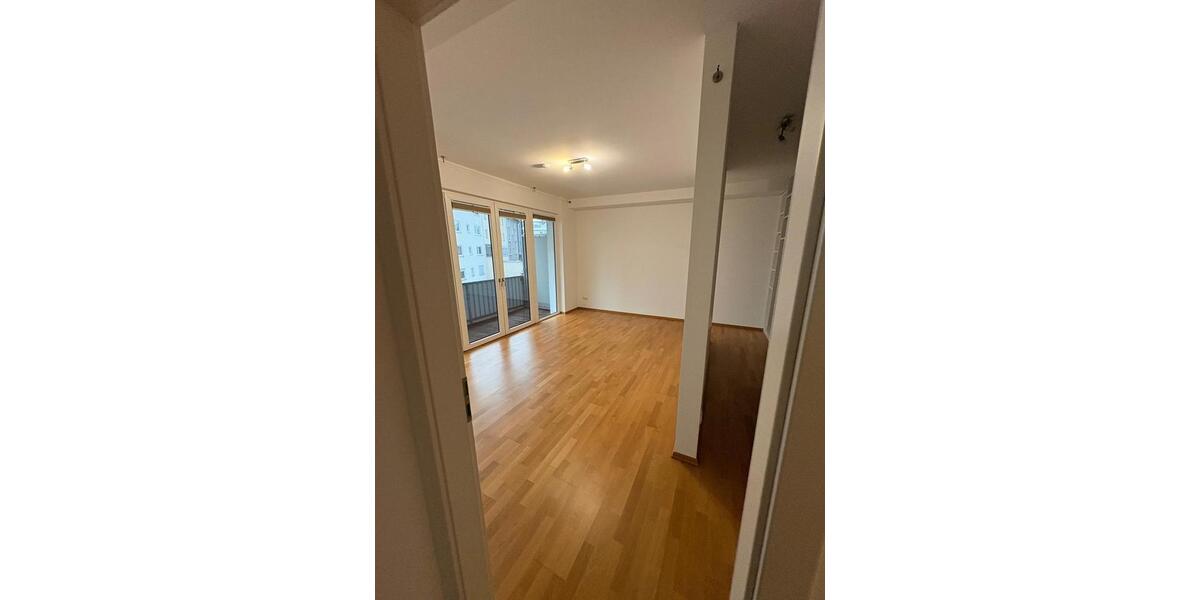 Etagenwohnung Düsseldorf Stadtbezirk 5 - 3 Zimmer, 105 m&sup2;, 2.050&euro; | Angebot:25944832