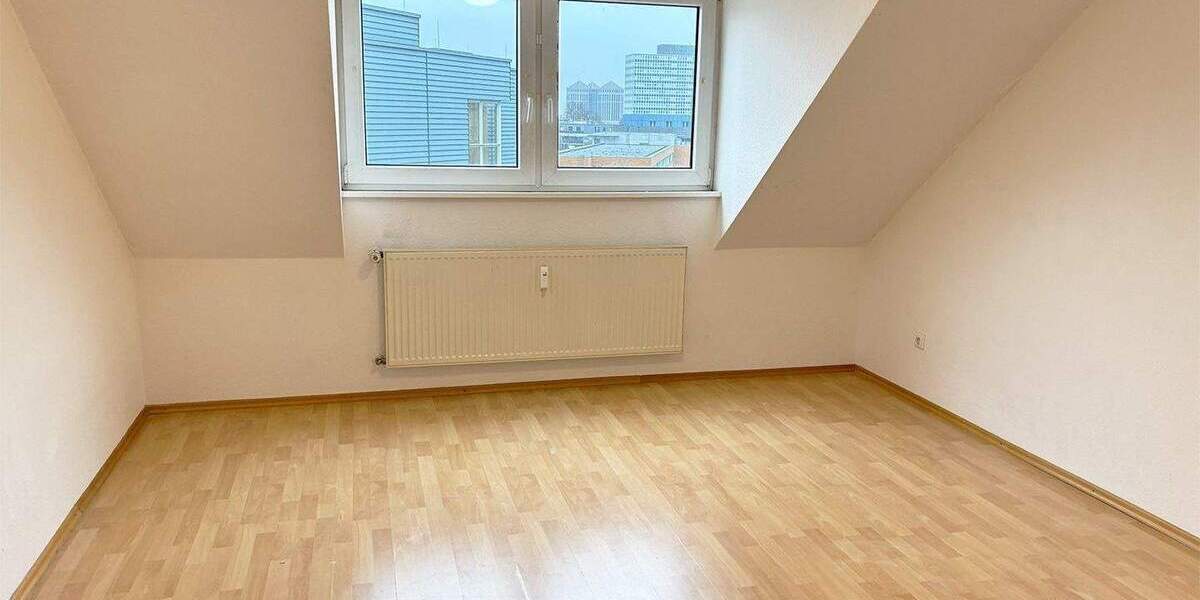 Zimmer Essen Stadtkern - 4 Zimmer, 95 m&sup2;, 890&euro; | Angebot:25773897