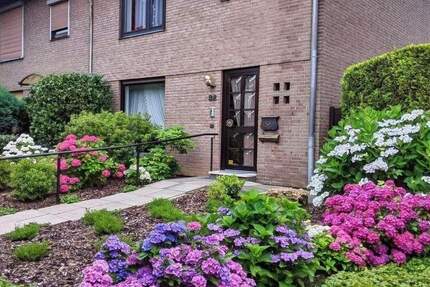 Haus Krefeld Traar - 4 Zimmer, 100 m&sup2;, 389.000&euro; | Angebot:25741177