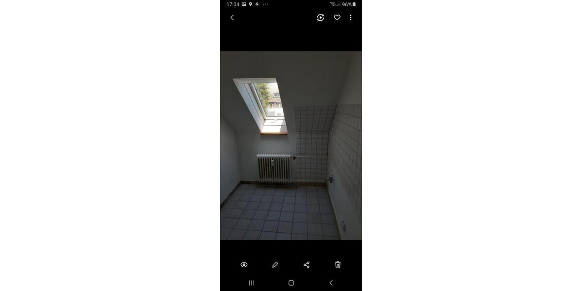 Dachgeschoßwohnung Essen Stadtbezirk II - 2.5 Zimmer, 55 m&sup2;, 600&euro; | Angebot:24826575