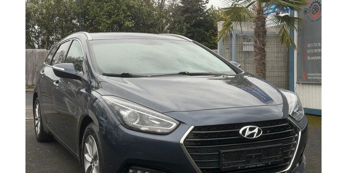 Hyundai i40 210.070 km 6.300 &euro; Düsseldorf 40627