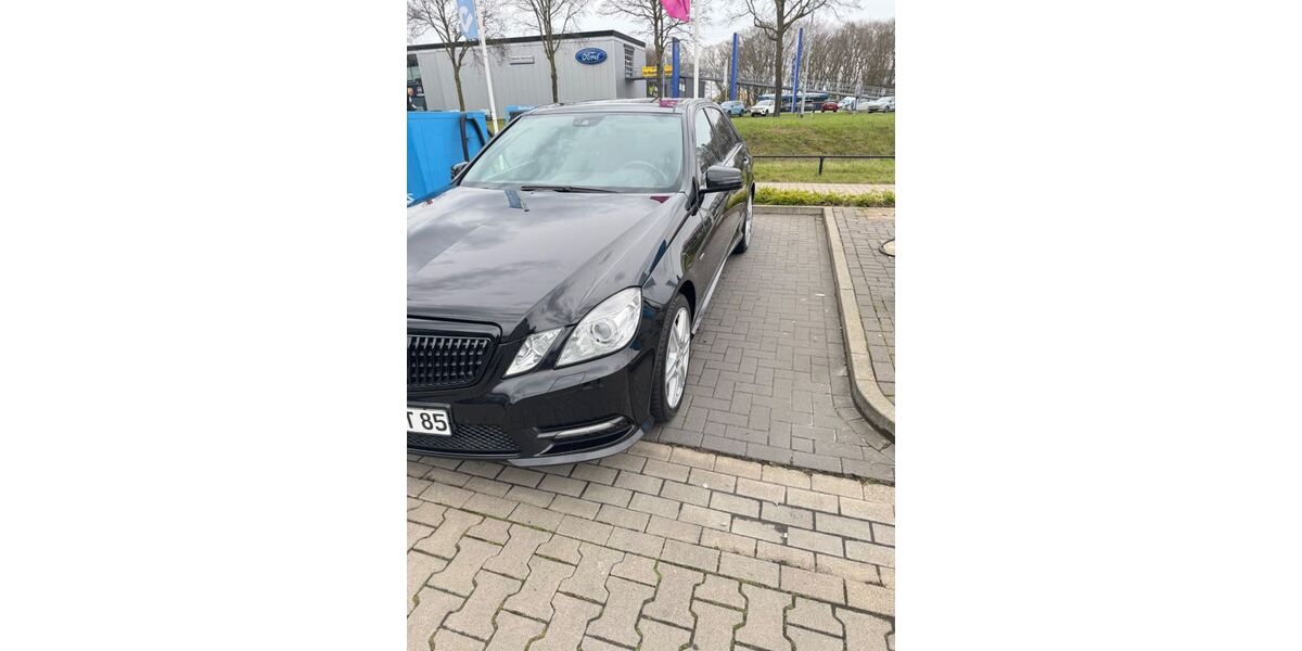 Mercedes-Benz E 500 191.000 km 18.000 &euro; Straelen 47638