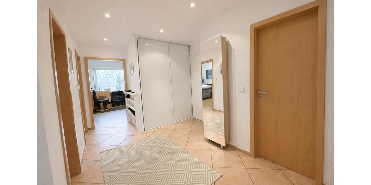 Etagenwohnung Essen Stadtbezirk IX - 3 Zimmer, 85 m&sup2;, 1.360&euro; | Angebot:24864402