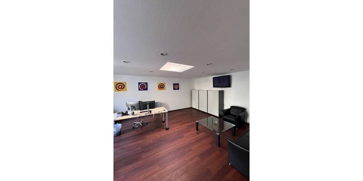 Gewerbeobjekt Krefeld Cracau - 3 Zimmer, 125 m&sup2;, 1.060&euro; | Angebot:26555087