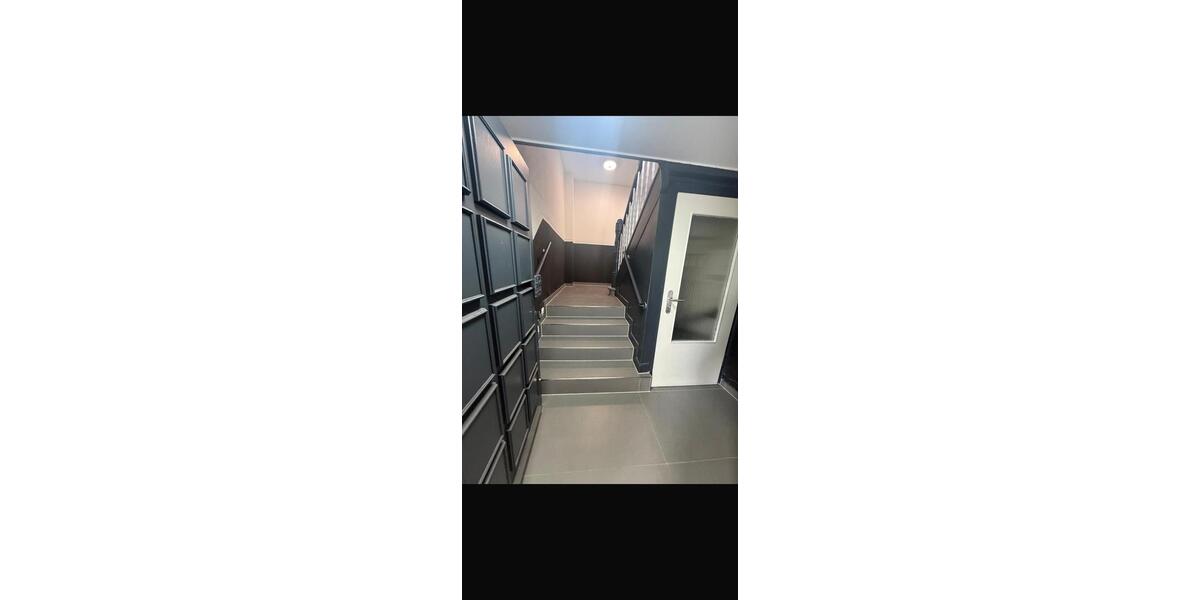 Etagenwohnung Duisburg Rheinhausen - 5 Zimmer, 180 m&sup2;, 1.300&euro; | Angebot:26516432