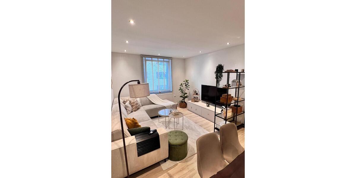 Etagenwohnung Essen Huttrop - 2.5 Zimmer, 75 m&sup2;, 800&euro; | Angebot:25931901