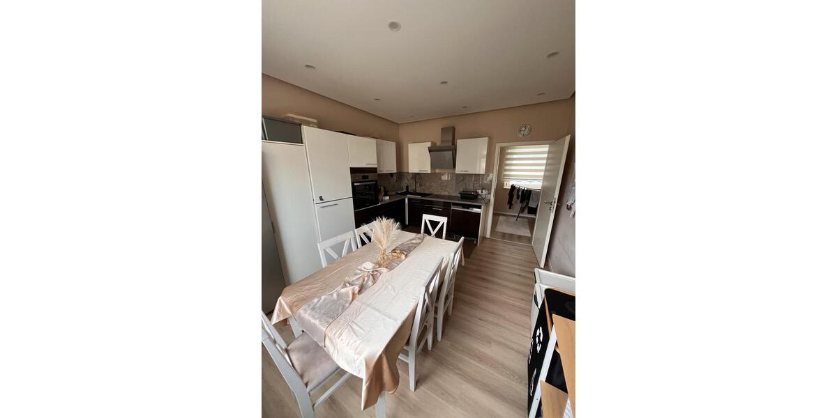 Etagenwohnung Duisburg Mittelmeiderich - 3 Zimmer, 90 m&sup2;, 175.000&euro; | Angebot:25585631