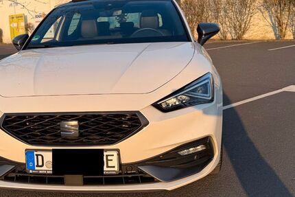 Seat Leon 127.356 km 16.950 &euro; Düsseldorf 40225