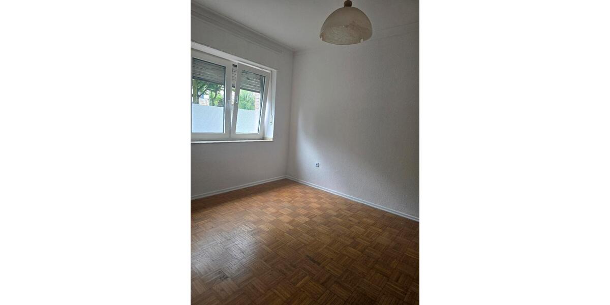 Erdgeschoßwohnung Essen Stadtbezirk VI - 2 Zimmer, 64 m&sup2;, 500&euro; | Angebot:25936407