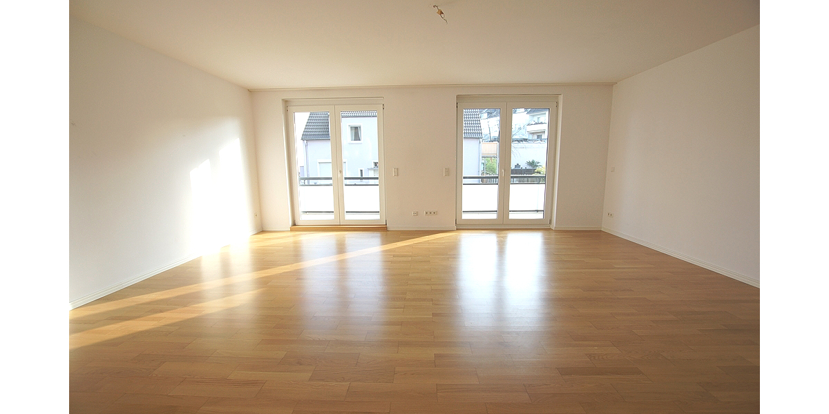 Moderne und großzügige 5 Zimmer-Wohnung über zwei Etagen mit separatem Eingang und Einbauküche - Maisonettenwohnung Düsseldorf Heerdt | Angebot:27313431