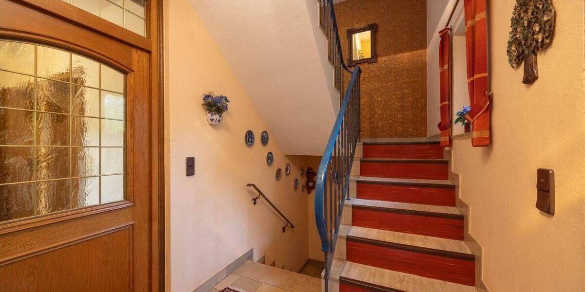 Mehrfamilienhaus, Wohnhaus Krefeld Uerdingen - 8 Zimmer, 189 m&sup2;, 475.000&euro; | Angebot:26695172