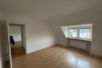 Dachgeschoßwohnung Essen Stadtbezirk III - 3 Zimmer, 55 m&sup2;, 590&euro; | Angebot:25811924