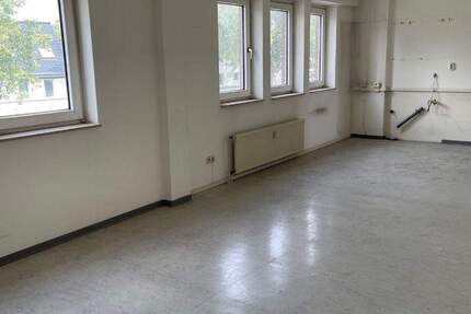 Gewerbeobjekt Krefeld Kempener Feld/Baakeshof - 2.580&euro; | Angebot:25870225