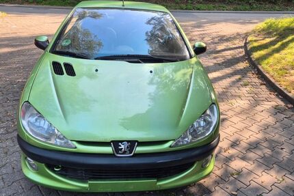 Peugeot 206 180.000 km 1.999 &euro; Essen 45356