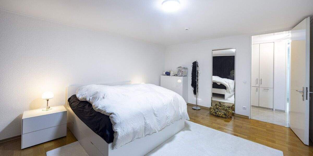 Etagenwohnung Düsseldorf Mörsenbroich - 4 Zimmer, 197 m&sup2;, 590.000&euro; | Angebot:25779188