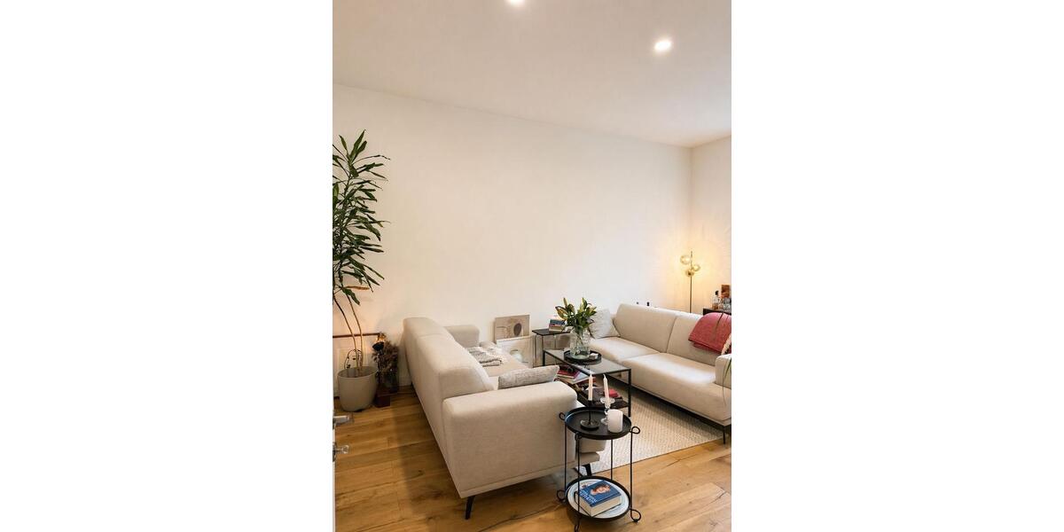 Etagenwohnung Düsseldorf Oberbilk - 3 Zimmer, 118 m&sup2;, 2.200&euro; | Angebot:26327038