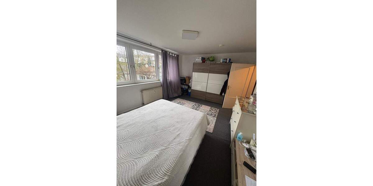 Etagenwohnung Krefeld Stadtmitte - 3 Zimmer, 78 m&sup2;, 680&euro; | Angebot:25692564