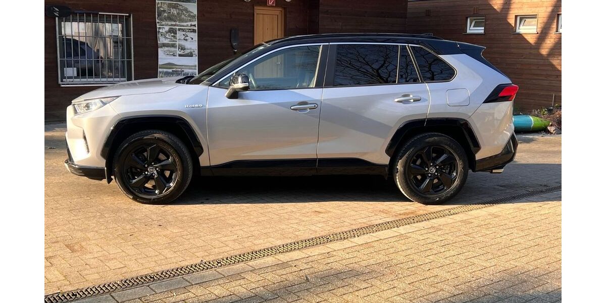 Toyota RAV 4 115.787 km 23.900 &euro; Duisburg 47138