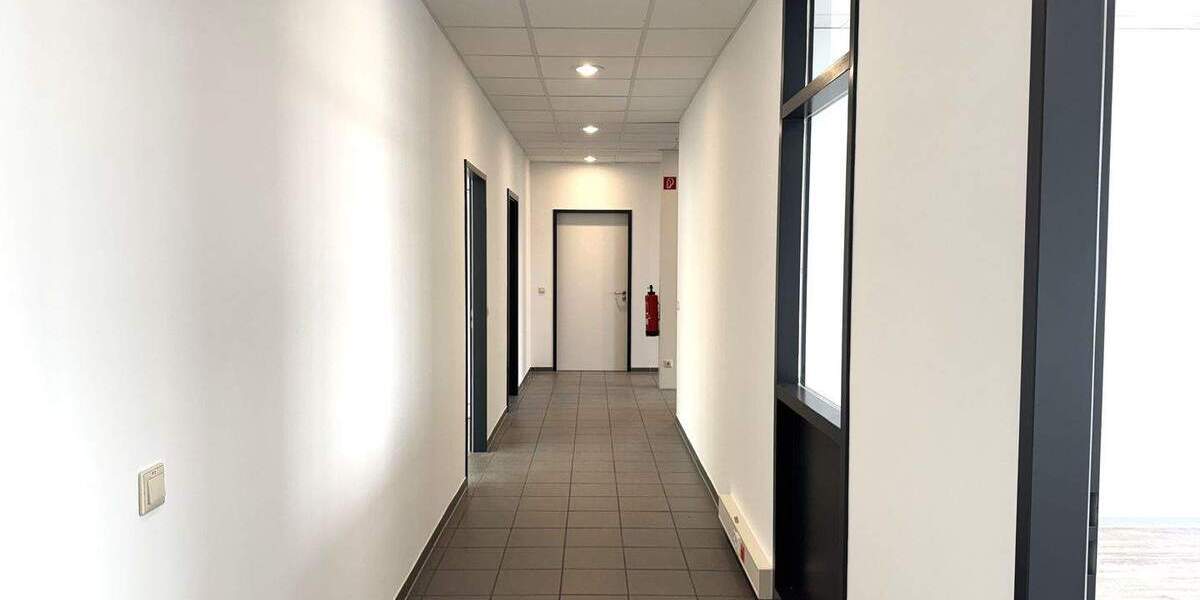 Gewerbeobjekt Willich Münchheide - 7 Zimmer, 246 m&sup2;, 2.460&euro; | Angebot:25769990