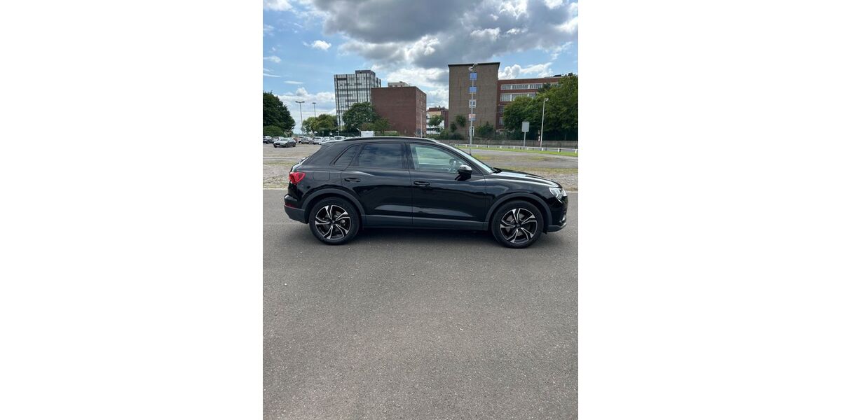 Audi Q3 84.000 km 24.500 &euro; Krefeld 47829