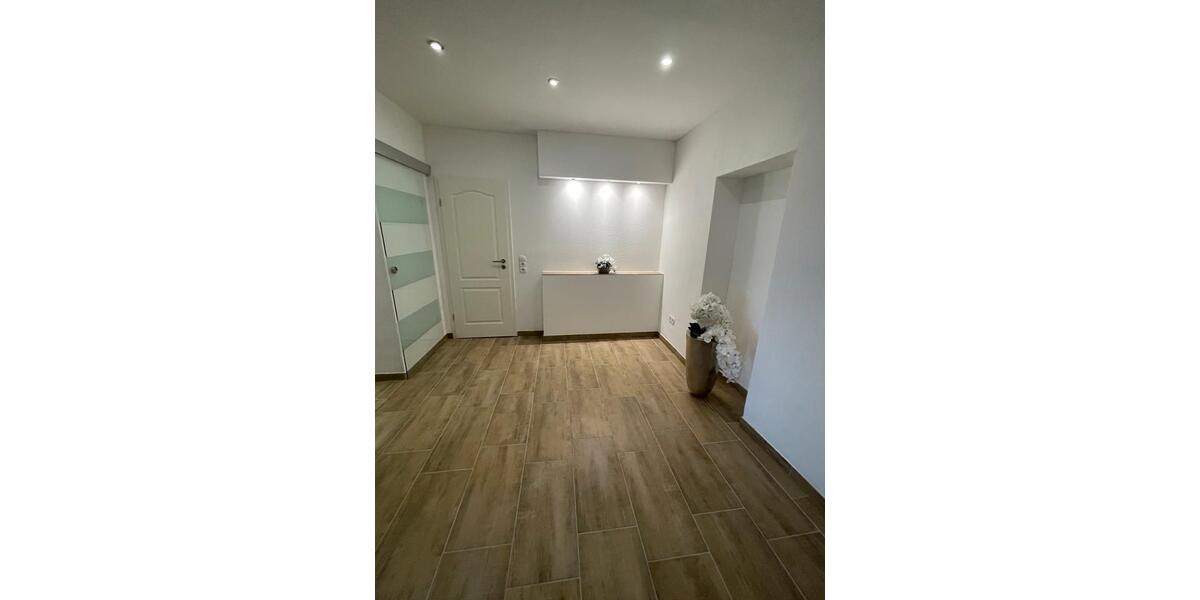 Erdgeschoßwohnung Kamp-Lintfort Lintfort - 5 Zimmer, 88 m&sup2;, 1.350&euro; | Angebot:24780227