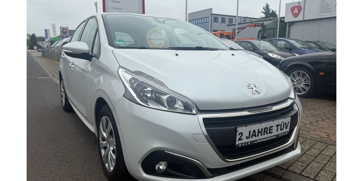 Peugeot 208 140.241 km 5.899 &euro; Geldern 47608