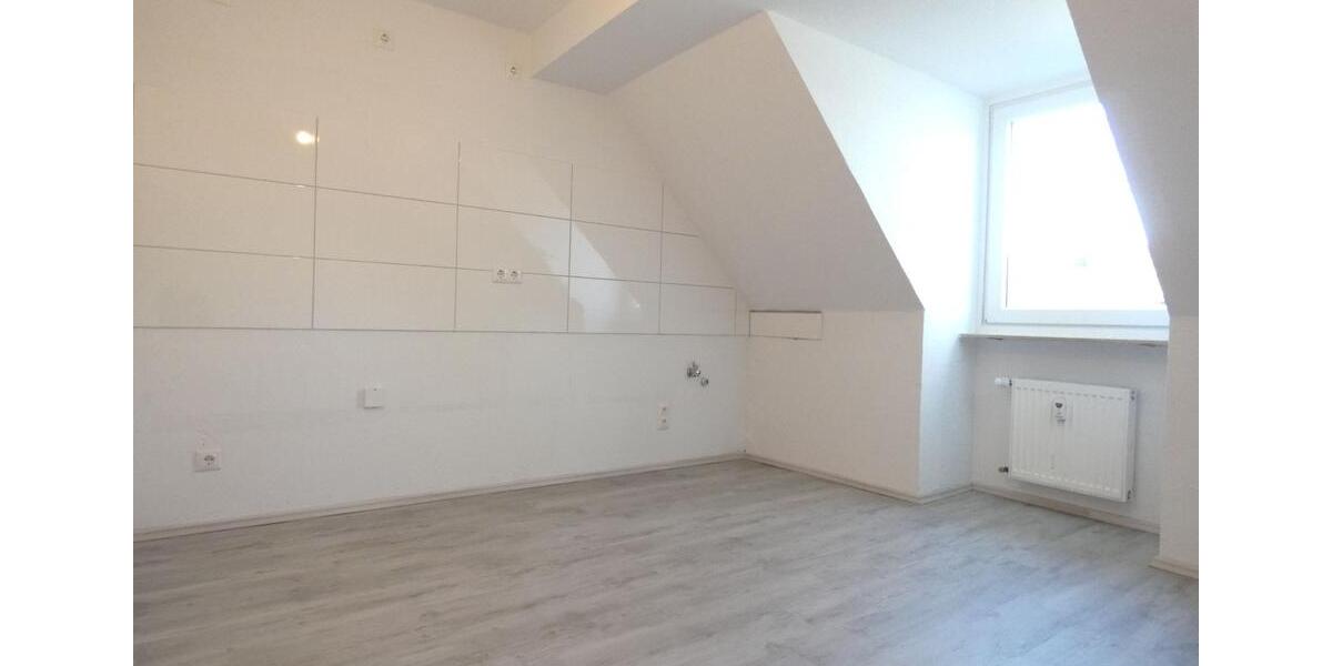 Dachgeschoßwohnung Essen Stadtbezirk III - 2 Zimmer, 40 m&sup2;, 502&euro; | Angebot:25978480