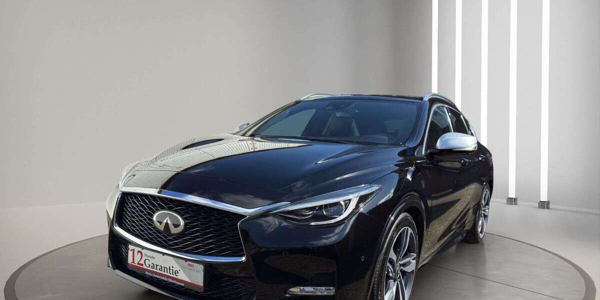 INFINITI Q30 100.000 km 15.990 &euro; Oberhausen 46045
