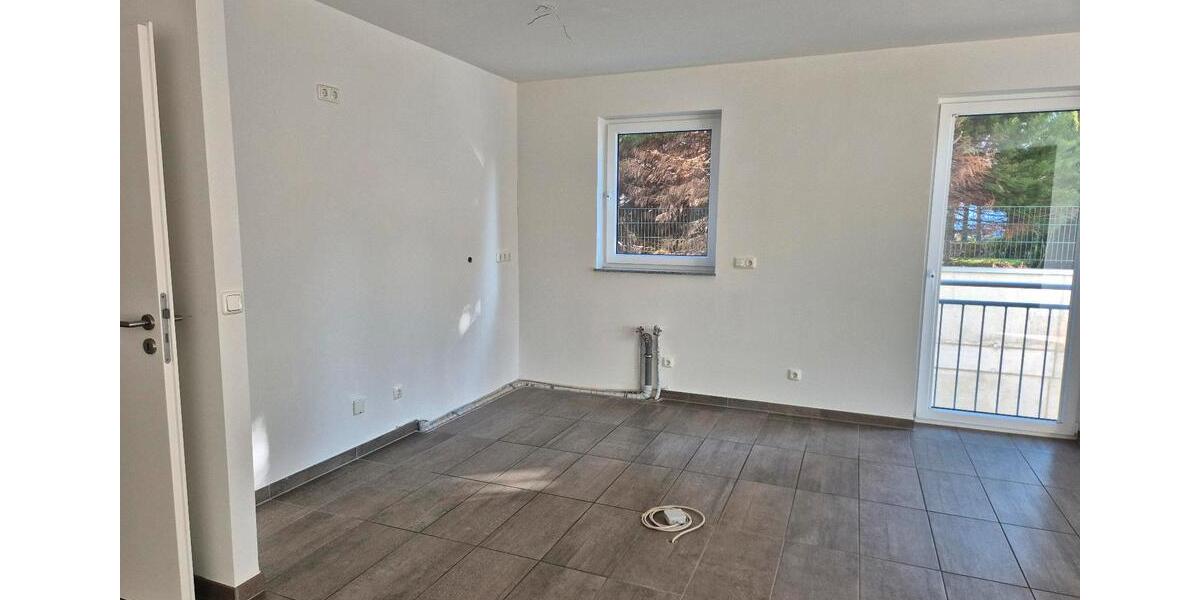 Erdgeschoßwohnung Viersen - 3 Zimmer, 102 m&sup2;, 1.250&euro; | Angebot:23995911