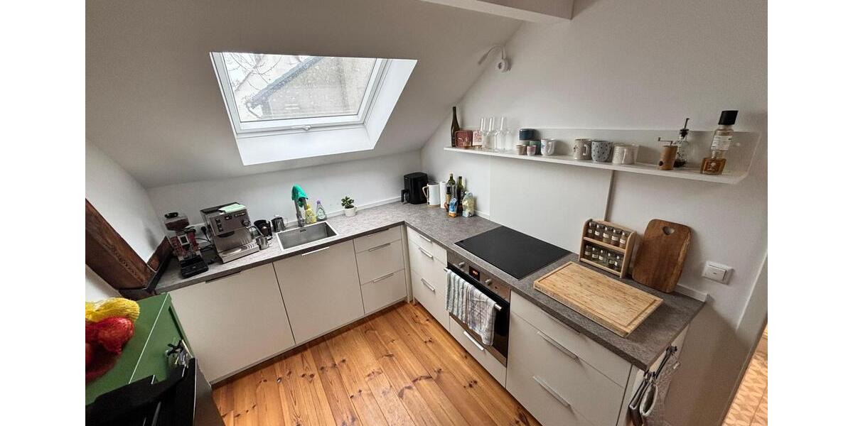 Dachgeschoßwohnung Duisburg Laar - 3 Zimmer, 77 m&sup2;, 725&euro; | Angebot:25343395