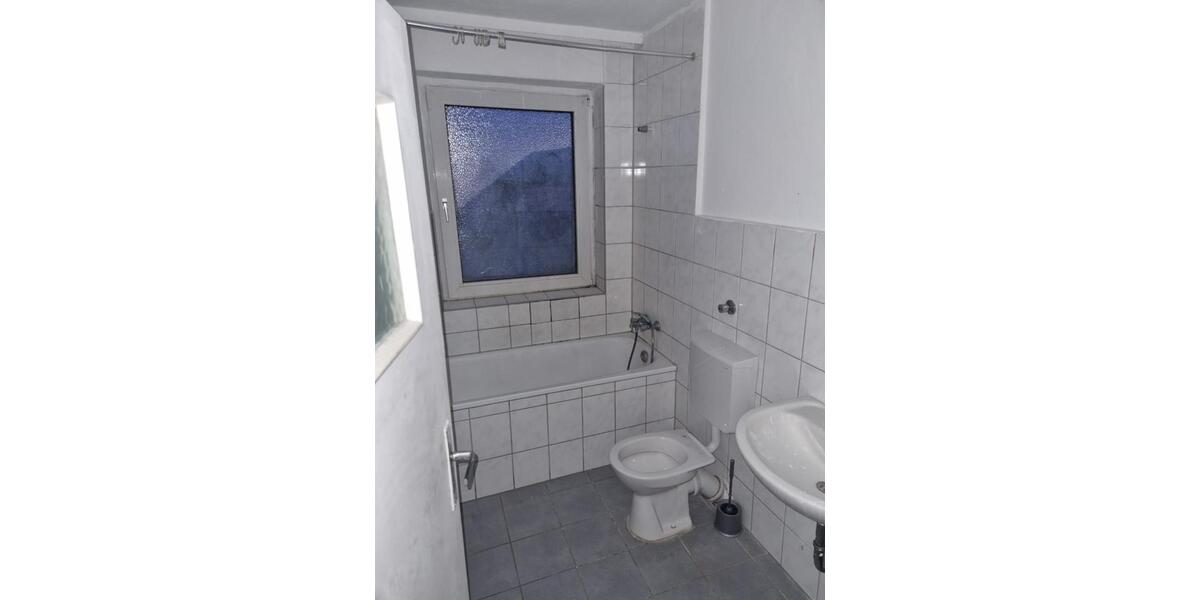 Etagenwohnung Duisburg Duisburg-Mitte - 3 Zimmer, 75 m&sup2;, 676&euro; | Angebot:25960171