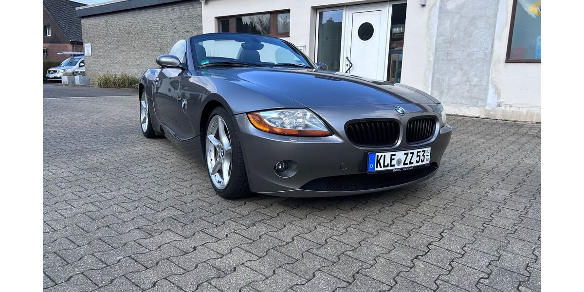 BMW Z4 87.000 km 17.900 &euro; Kevelaer 47623