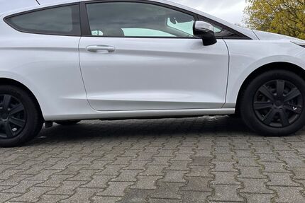 Ford Fiesta 104.800 km 7.199 &euro; Kevelaer 47623