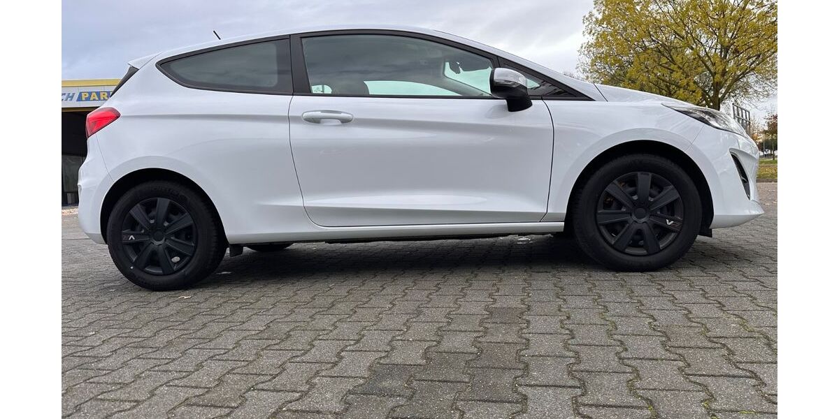 Ford Fiesta 104.800 km 7.799 &euro; Kevelaer 47623