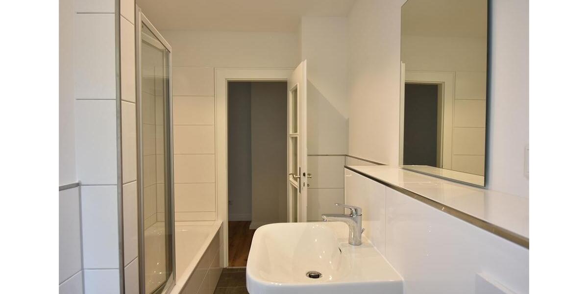 Etagenwohnung Düsseldorf Niederkassel - 2 Zimmer, 75 m&sup2;, 1.350&euro; | Angebot:22440568