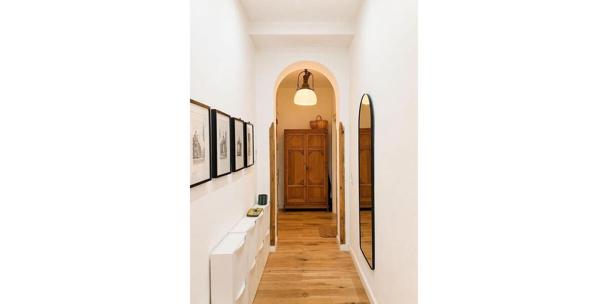 Etagenwohnung Düsseldorf Oberbilk - 3 Zimmer, 118 m&sup2;, 2.200&euro; | Angebot:26327038